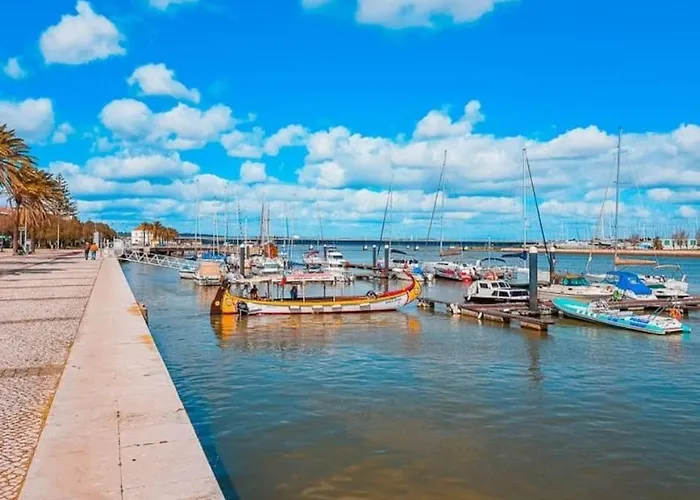 Apartment Ribeirinha *